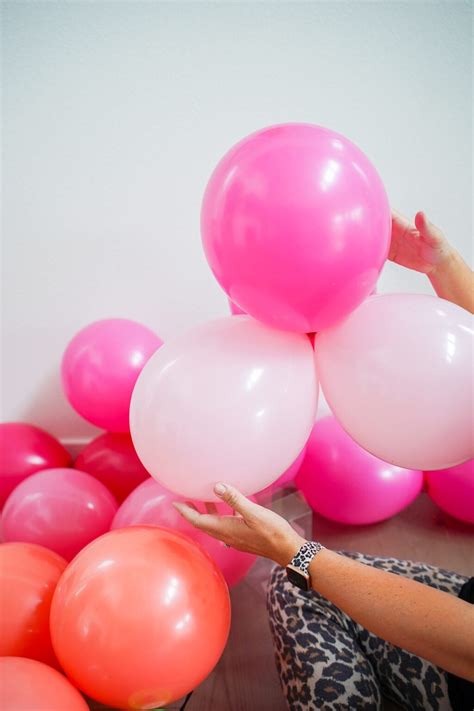 How to Make the Easiest Balloon Garland Ever! - Easy Balloon Garland ...