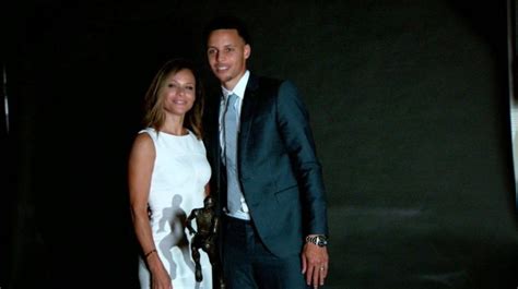 Sonya Curry Bio, Wiki, Height, Ethnicity, Parents, Family, Facts