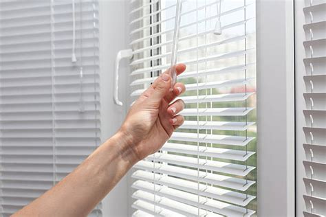 How To Safely Clean Metal Venetian Blind And Save Time?