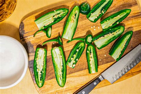 How to Make Dried Jalapeño Peppers