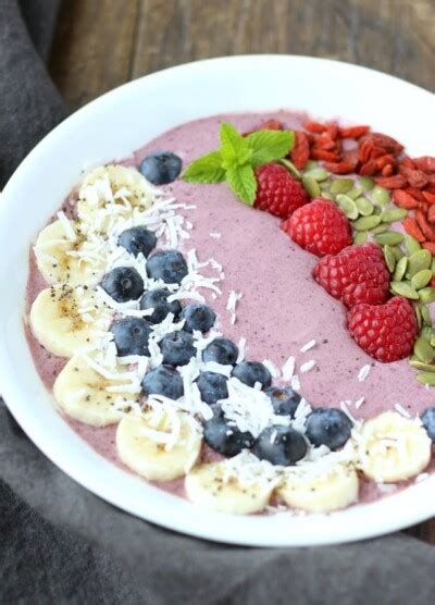 Acaí Berry Smoothie Bowl | Garden in the Kitchen