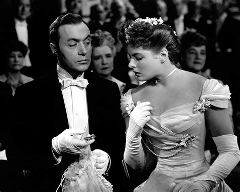 Movie Review: "Gaslight" (1944) | Lolo Loves Films