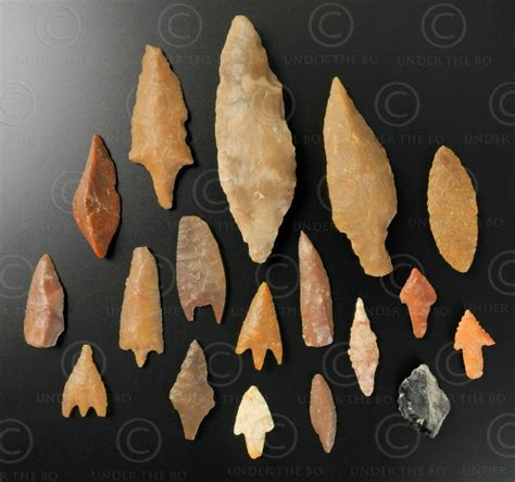 Flint arrowheads AF209. Niger, Agades region, West Africa.