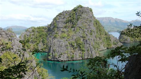 Palawan, PH holiday rentals: villas & more | Vrbo