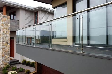 13 Best Glass Railing Design for Balcony [MUST SEE] - Clever Patio