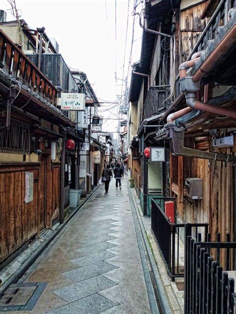 Exploring the geisha districts of Kyoto | Japan travel, Kyoto travel, Kyoto