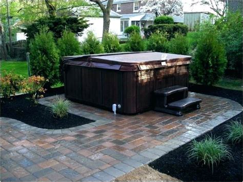 Amazing Small Backyard Jacuzzi Ideas - tyuka.info | Hot tub landscaping, Hot tub backyard, Hot ...