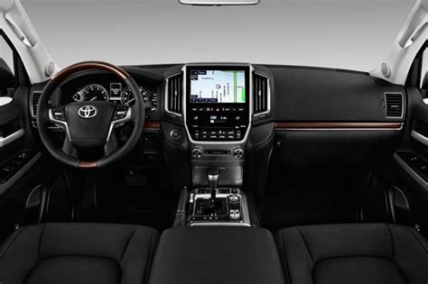 2017 Toyota Land Cruiser: 122 Interior Photos | U.S. News