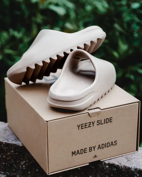 Real vs. Fake Yeezy Slides: How To Tell The Difference | ClothedUp