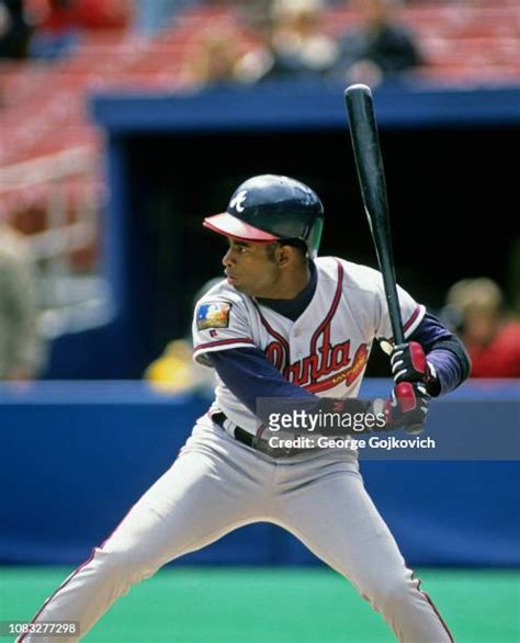 207 Deion Sanders Braves Baseball Stock Photos, High-Res Pictures, and ...