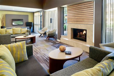 Hotels with Meeting Rooms in Macon, GA | Courtyard Macon