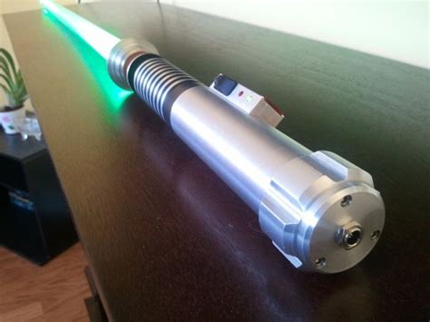 DIY Lightsaber (25 pics)