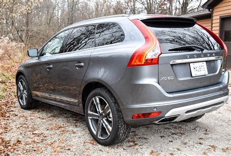 Review 2017 Volvo XC60 T6 Dynamic