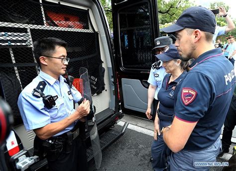 Chinese, Italian police conduct joint patrol in Shanghai, Guangzhou - Xinhua | English.news.cn