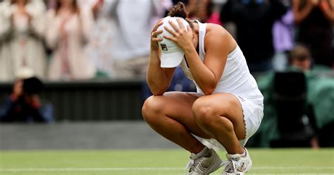 Ashleigh Barty Wins 2021 Wimbledon Women's Singles Final | PS Fitness