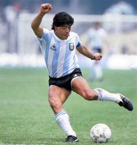 Football Legend Diego Maradona Dead, Cause of His Death and Best Football Moments | Blizz Uganda