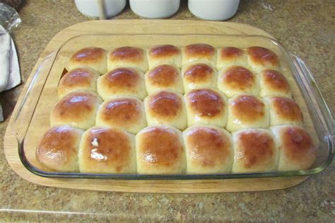 Fat Dave's Home Cookin': Buttermilk Dinner Rolls