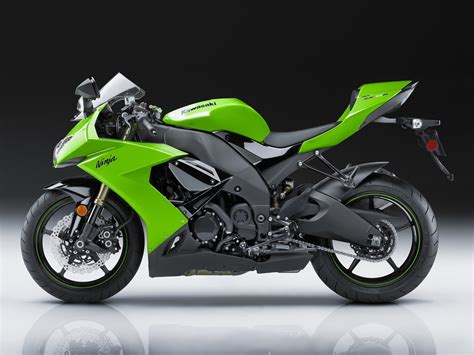 KAWASAKI NINJA ZX-6R - Review and photos