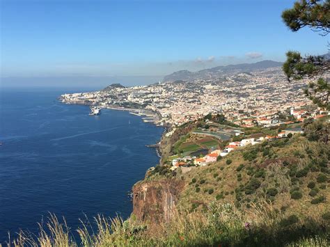 Five reasons to visit Funchal - Madeira island | madeirasidecartours.com