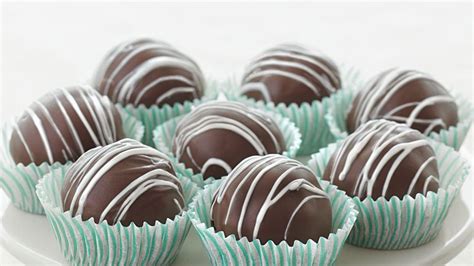 Triple-Chocolate Fudge Cake Truffles Recipe - BettyCrocker.com