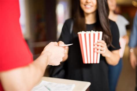 13 Things a Movie Theater Employee Won’t Tell You | Reader's Digest