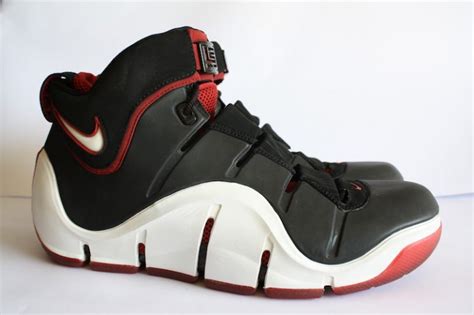 Buy Size 11 Nike Air Zoom LeBron IV 4 (2006) | 314647-011 | Foamposite