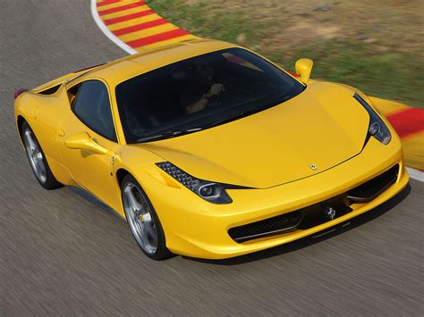 Club 4 Buzz: Yellow Ferrari