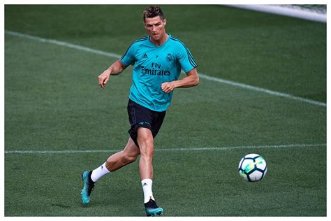 Cristiano Ronaldo training... at Real Madrid's facilities! | Marca