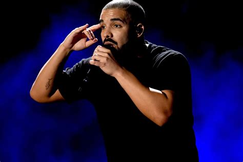 Check out Drake's OVO Fest Performance of "Back to Back" in This Fan-Made Video | Hypebeast