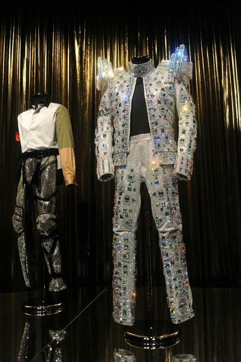 Michael Jackson This Is It Tour Outfits | Elvis presley, Michael ...