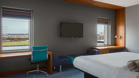 Aloft Rooms with Free High Speed Internet Access | Aloft London Excel