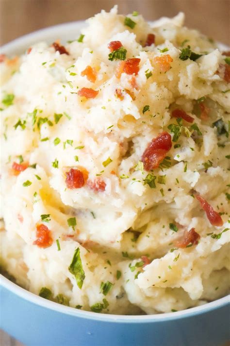 The Best Bacon Cream Cheese Mashed Potatoes - THIS IS NOT DIET FOOD