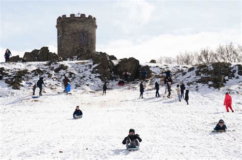 Met Office issues two-day snow warning for Wales as temperatures to plummet