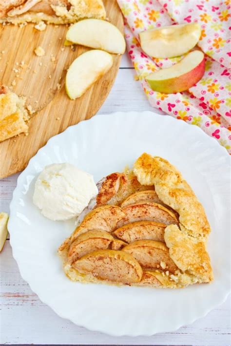 Easy Apple Galette Recipe - Cook.me Recipes