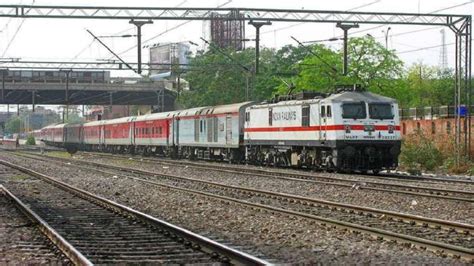 Mumbai Delhi Rajdhani train schedule timings days of run | India News – India TV