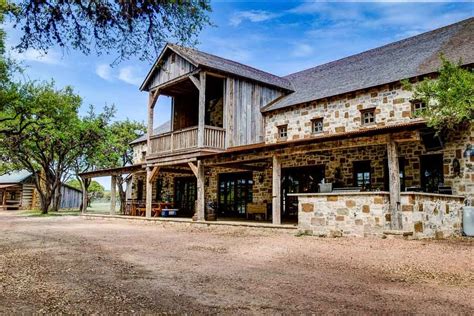 Bed & Breakfast | Luxurious Antique Cabins | OX Ranch