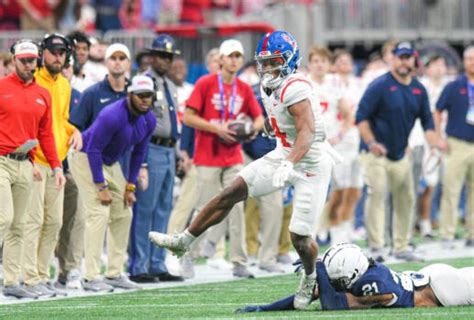 First half Peach Bowl 2023 gallery - The Oxford Eagle | The Oxford Eagle