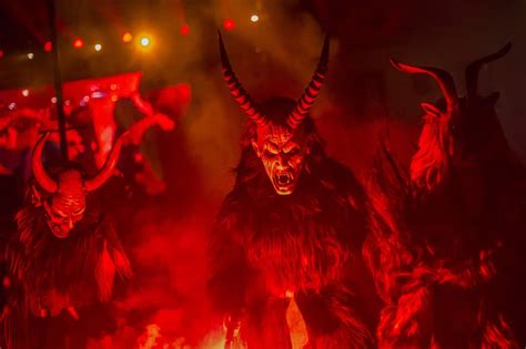 Christmas Traditions in Austria: The Legend of Krampus Festival, a Christmas horror story [2022 ...