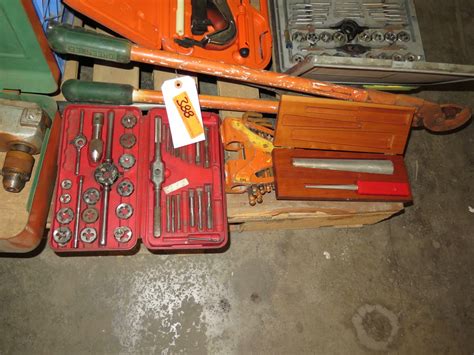 (S3) Contents of Pallet: Power & Hand Tools, Hardware, etc - Oahu Auctions