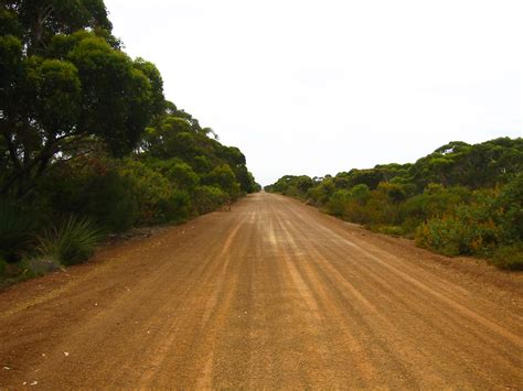 The Fearless Farm Frau: Dirt Roads