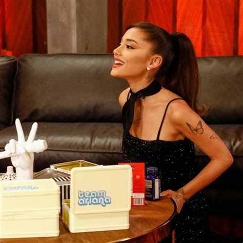 Ariana Grande Gifts Artists A Vocal First Aid Kit on Season 21 of The ...