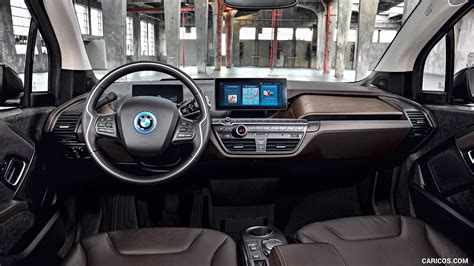 2018 BMW i3s - Interior, Cockpit | Caricos