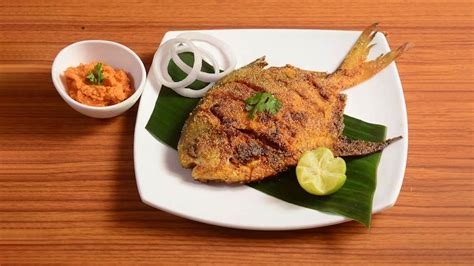 Tawa Fish Fry Recipe: Spice Up Dinner With This Iconically Indian Dish At Home | HerZindagi