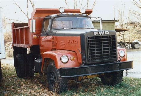 FWD Tractioneer Dump | This model FWD used a cab built by Ch… | Flickr