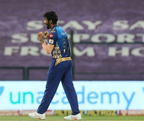 Bumrah dismisses Kohli to take his 100th IPL wicket; Kohli was his 1st ...