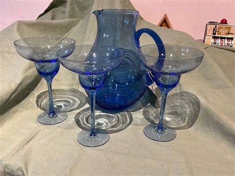 Light Blue Margarita Pitcher with Three Glasses - Apexx Auctions