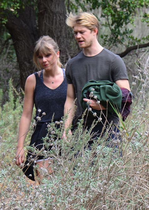Taylor Swift and Joe Alwyn: Enjoy a scenic hike in Malibu -18 | GotCeleb