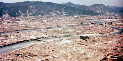 Unseen Hiroshima mushroom cloud photograph emerges taken from U.S. bomber one MINUTE after ...