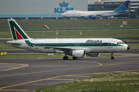 Alitalia Airlines Business Class | Lets Fly Cheaper