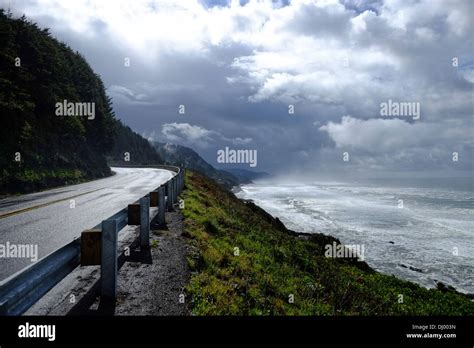 Highway 101, the coastal highway in Oregon, USA Stock Photo - Alamy